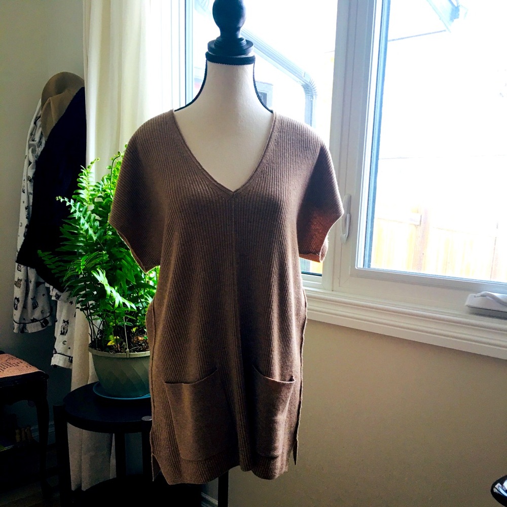 Tommy Bahama Tan V-Neck Sweater Poncho